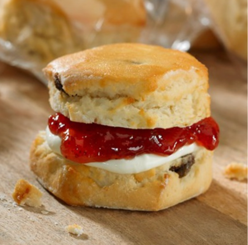 387352 SAV. Handmade Cake Company Sultana Scones Gluten Free x18