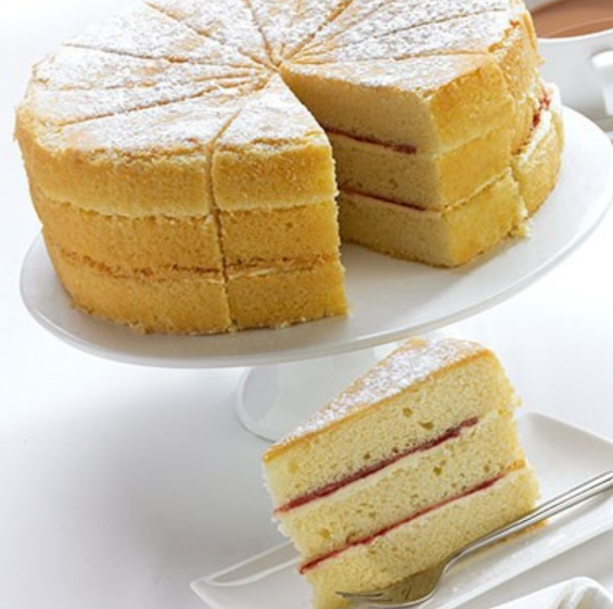 315965 SAV. Handmade Cake Company Triple Raspberry Victoria Sponge 1 x 14PTN