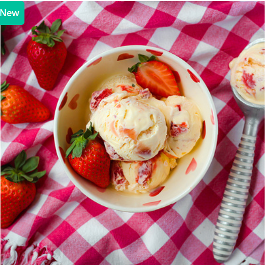 363110 SAV. Frozen Marshfield Farm Strawberries In Clotted Cream Ice Cream 5 Litres