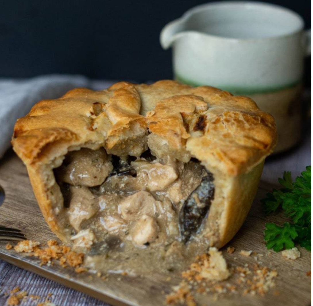 Mud. Chicken & Mushroom Pie 12x270g