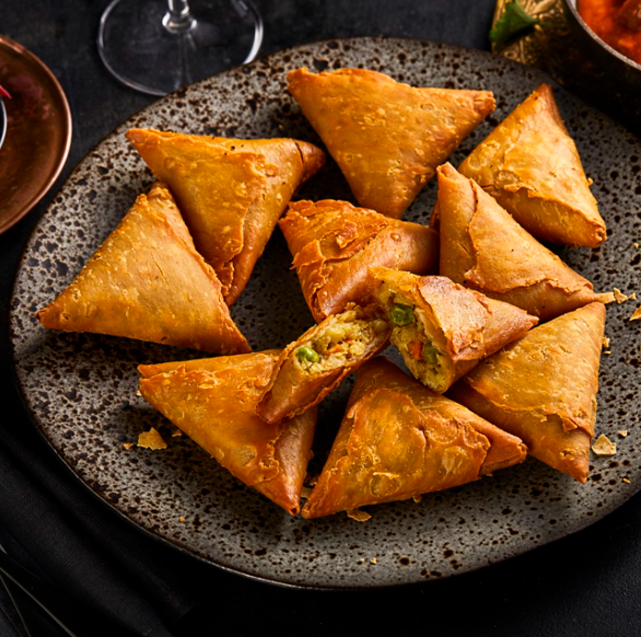 366980 SAV. Frozen Authentic Asia Vegetable Samosa 1kg