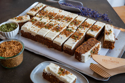 Elite. Cakesmiths Ultimate Carrot Traycake Vegan 18PTN