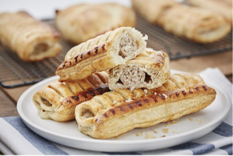 383035 SAV. Country Range Premium Sausage Rolls (8 Inch) x40