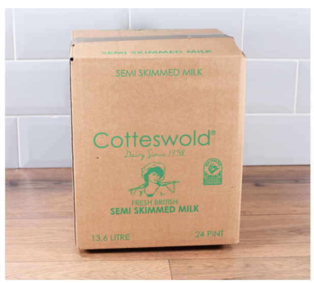 230987 SAV. Cotteswold Dairy Fresh Semi Skimmed Milk Pergal 3gal