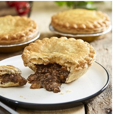 383028 SAV. Frozen Country Range Unbaked Minced Beef and Onion Pie 145g (36 Pack)