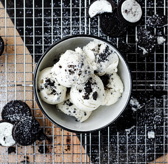 379051 SAV. Frozen Marshfield Farm Cookies and Clotted Cream 4.5ltr