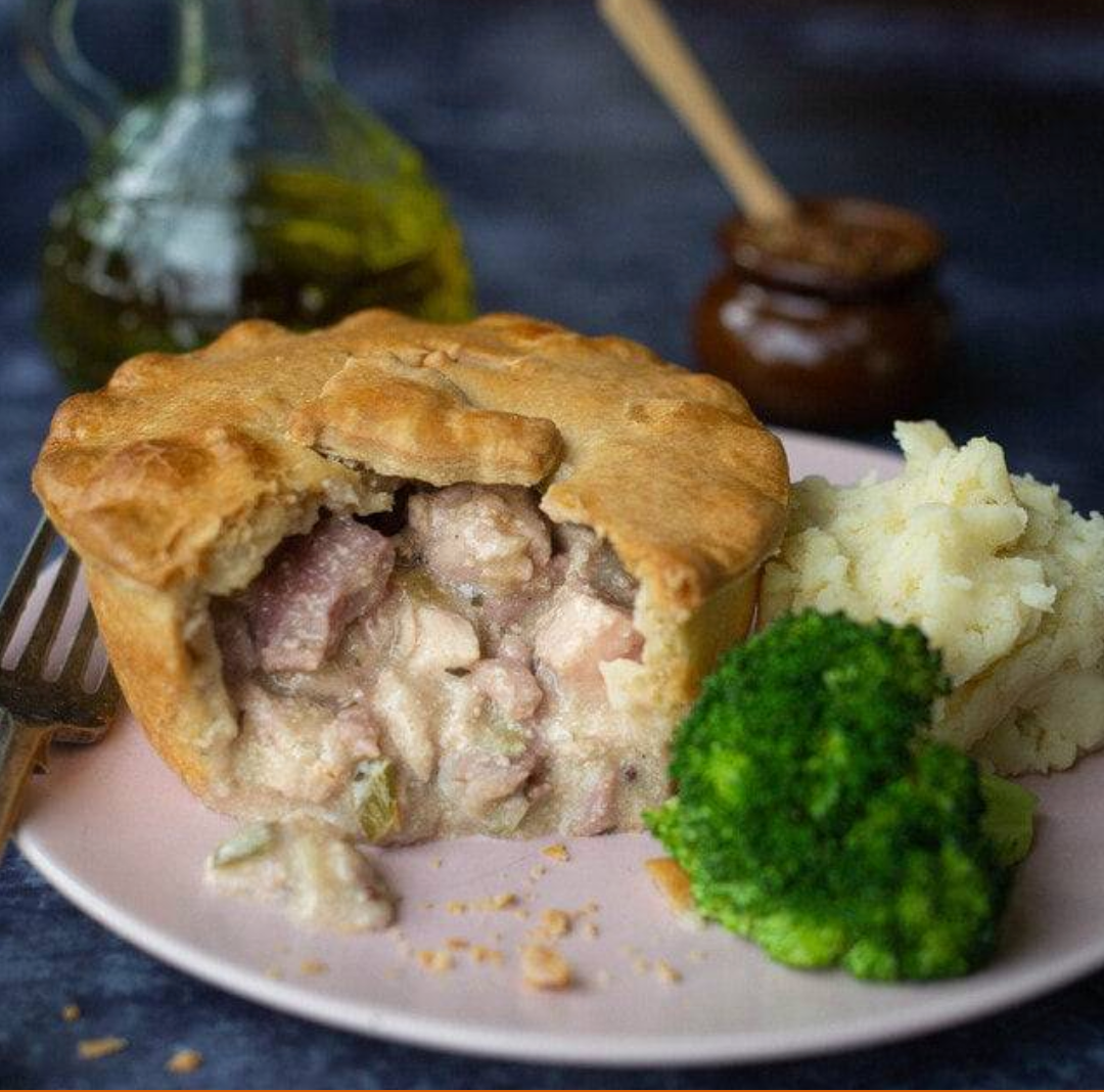 Mud. Chicken Ham & Leek Pie Large 580g