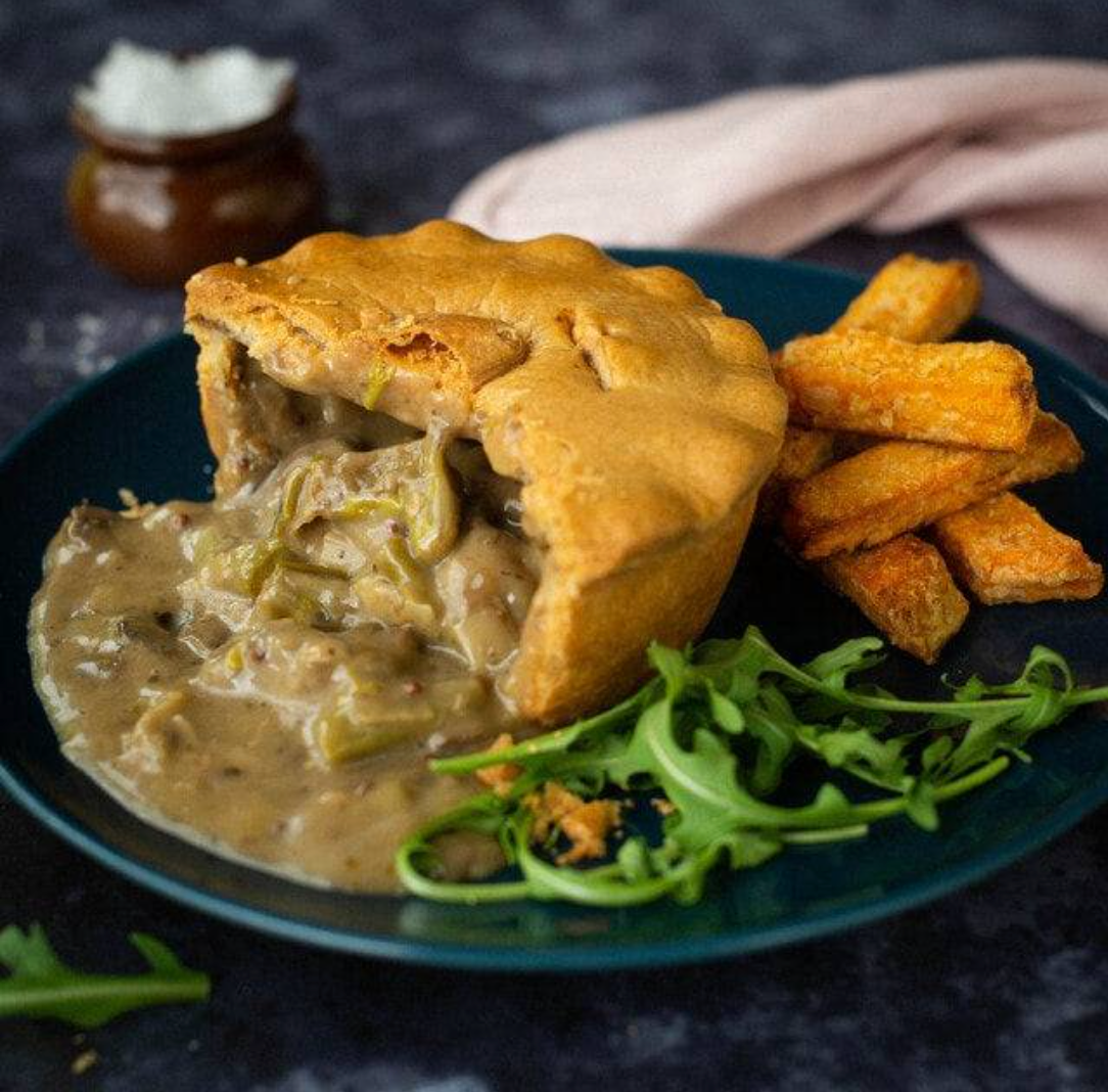 Mud. Mushroom & Asparagus Pie  (Vegetarian) 12x220g