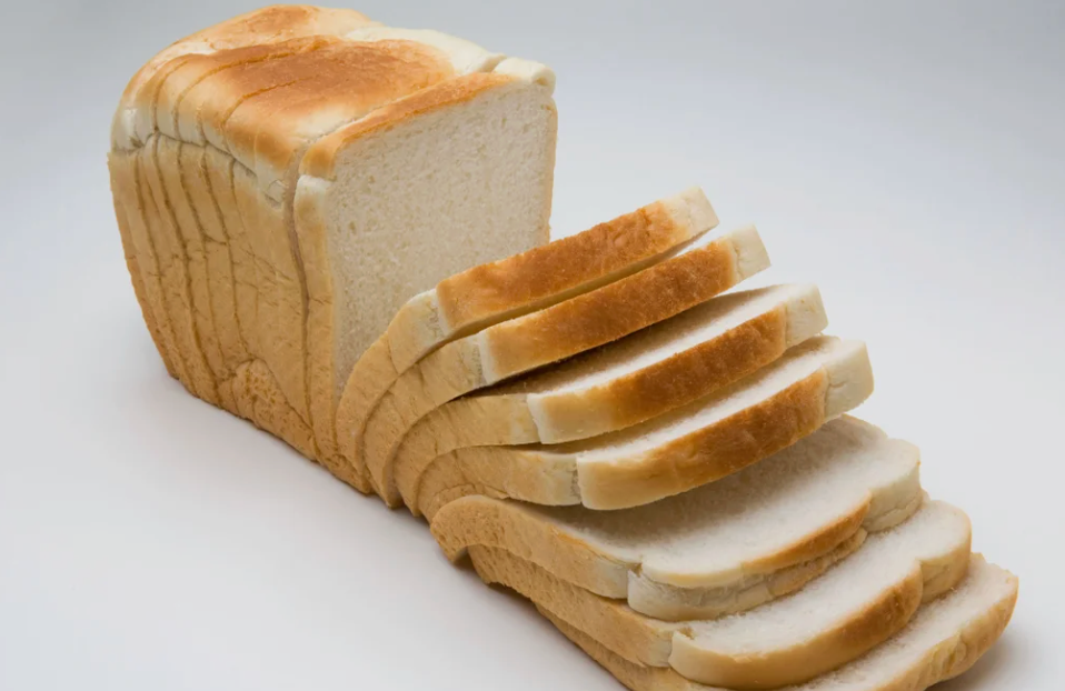 200 Mill.  White Medium Sliced Tin 800g each