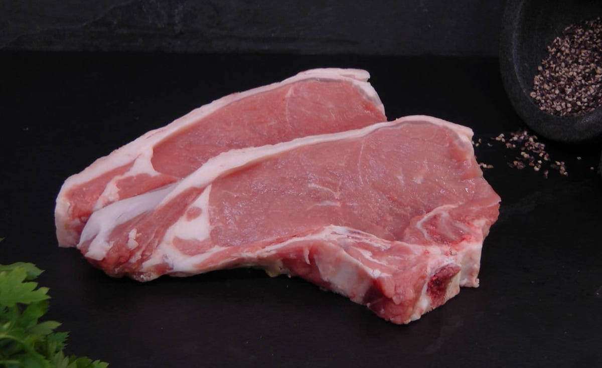 BLAKE. Veal Chops