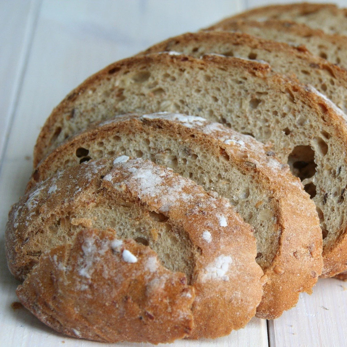 037 Mill. Country Malt Tin 800g loaf each