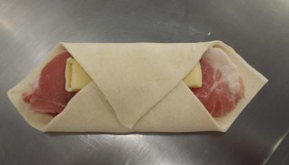 Elite. Proper Cornish Bacon and Cheese Turnover 30 x 122g