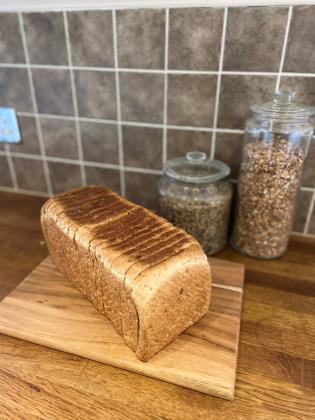 Elite. Jacksons Bakery Malted Medium Sandwich Loaf  18+2   10x800g  Frozen