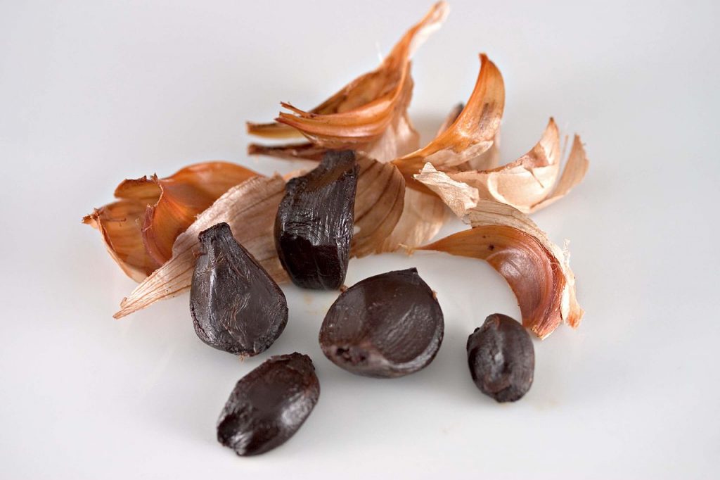 NAT. Peeled Black Garlic 150g