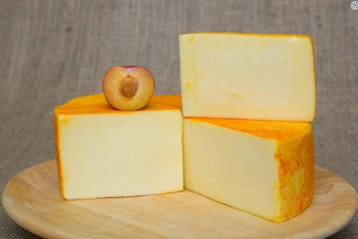 Elite. Saint Giles Semi Soft Cow Milk Cheese  800g