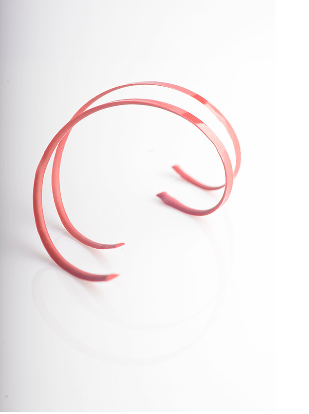 DEC21/08. White chocolate red spirals. Case Size: 240